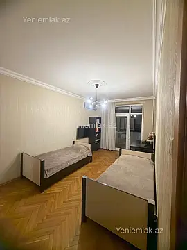 Satılır 3 otaqlı köhnə tikili 90 m²