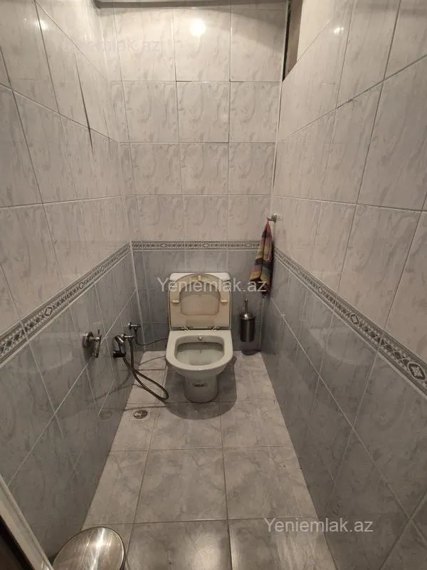 Satılır 4 otaqlı köhnə tikili 110 m²