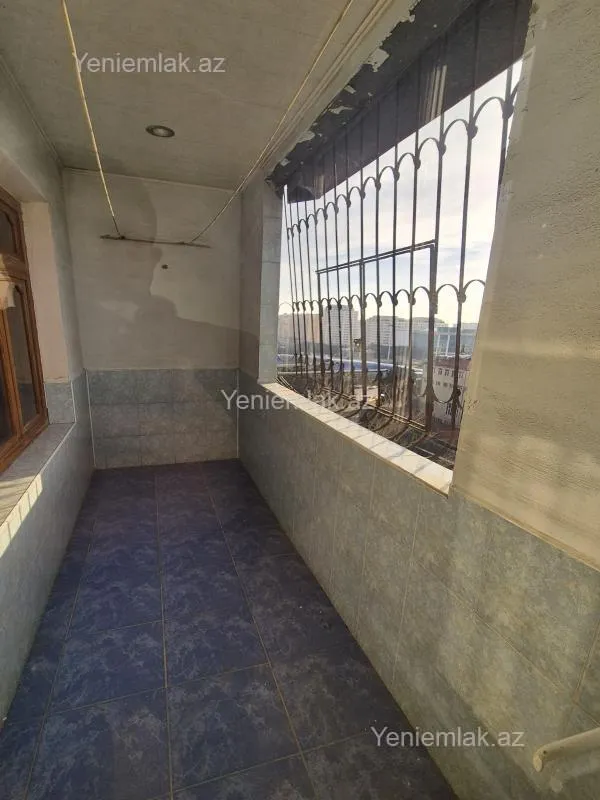 Satılır 4 otaqlı köhnə tikili 110 m²