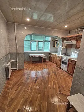 Satılır 4 otaqlı köhnə tikili 110 m²