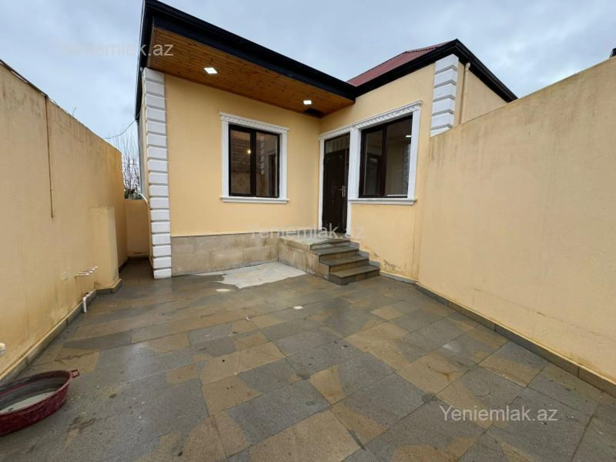 Satılır 2 otaqlı həyət evi 60 m²