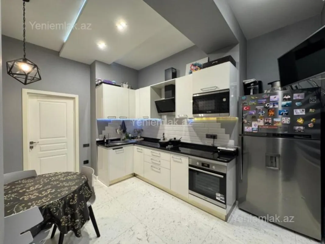 Satılır 2 otaqlı yeni tikili 75 m²