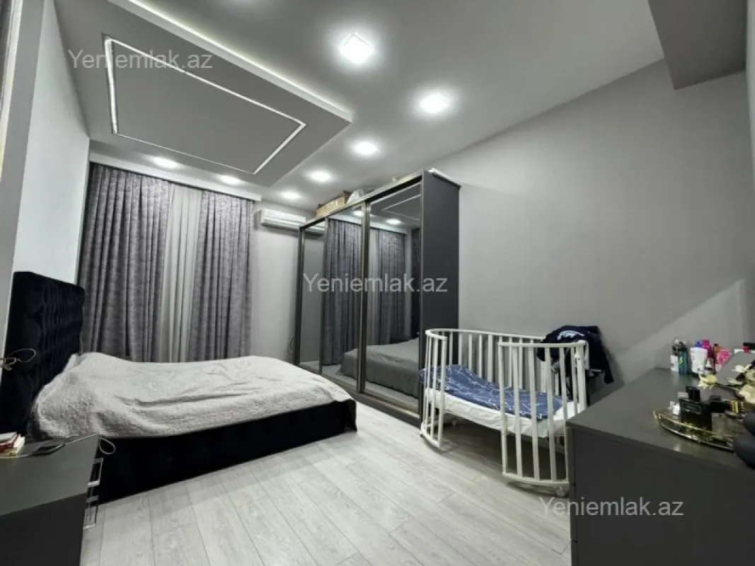 Satılır 2 otaqlı yeni tikili 75 m²