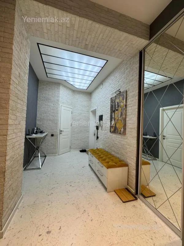 Satılır 2 otaqlı yeni tikili 75 m²