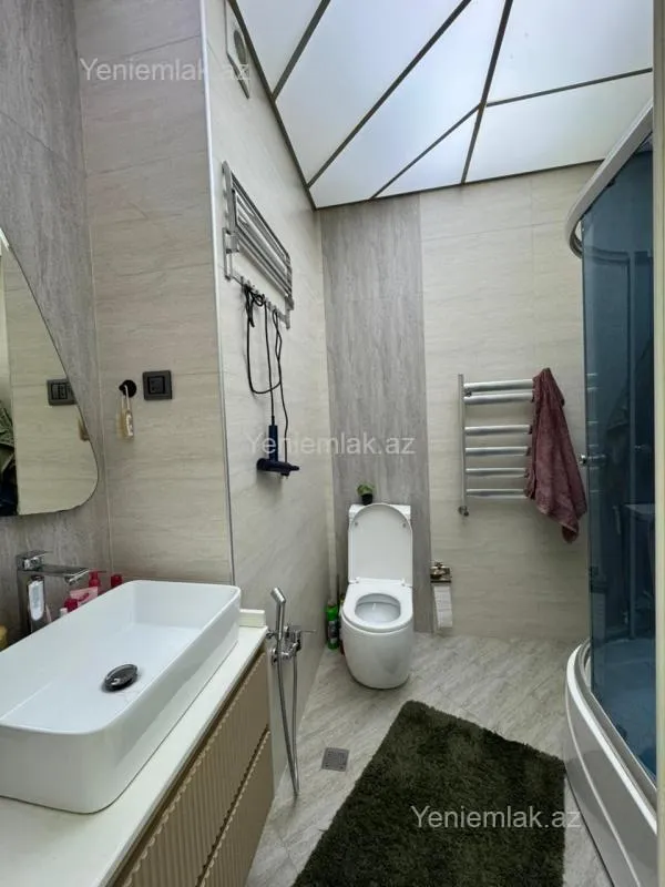 Satılır 2 otaqlı yeni tikili 75 m²