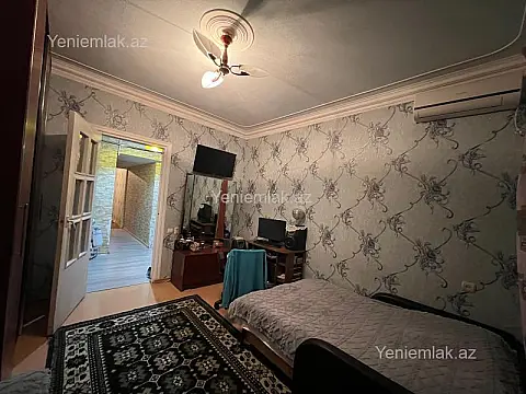 Satılır 3 otaqlı köhnə tikili 70 m²