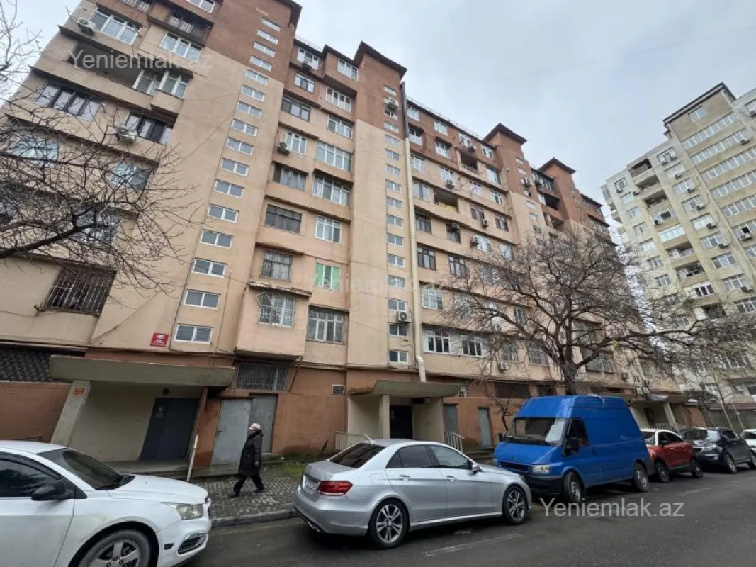 Satılır 3 otaqlı köhnə tikili 80 m²