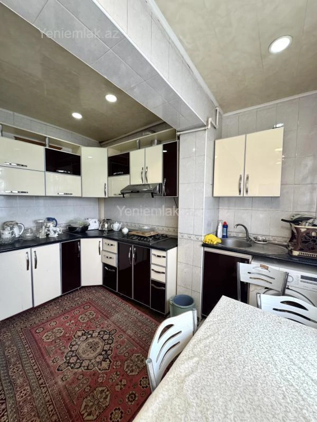 Satılır 3 otaqlı köhnə tikili 80 m²