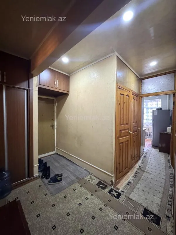 Satılır 3 otaqlı köhnə tikili 80 m²