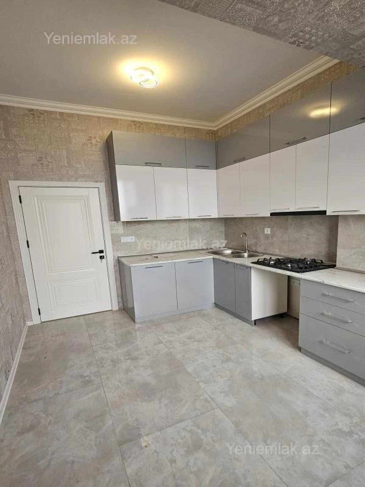 Satılır 2 otaqlı yeni tikili 66 m²