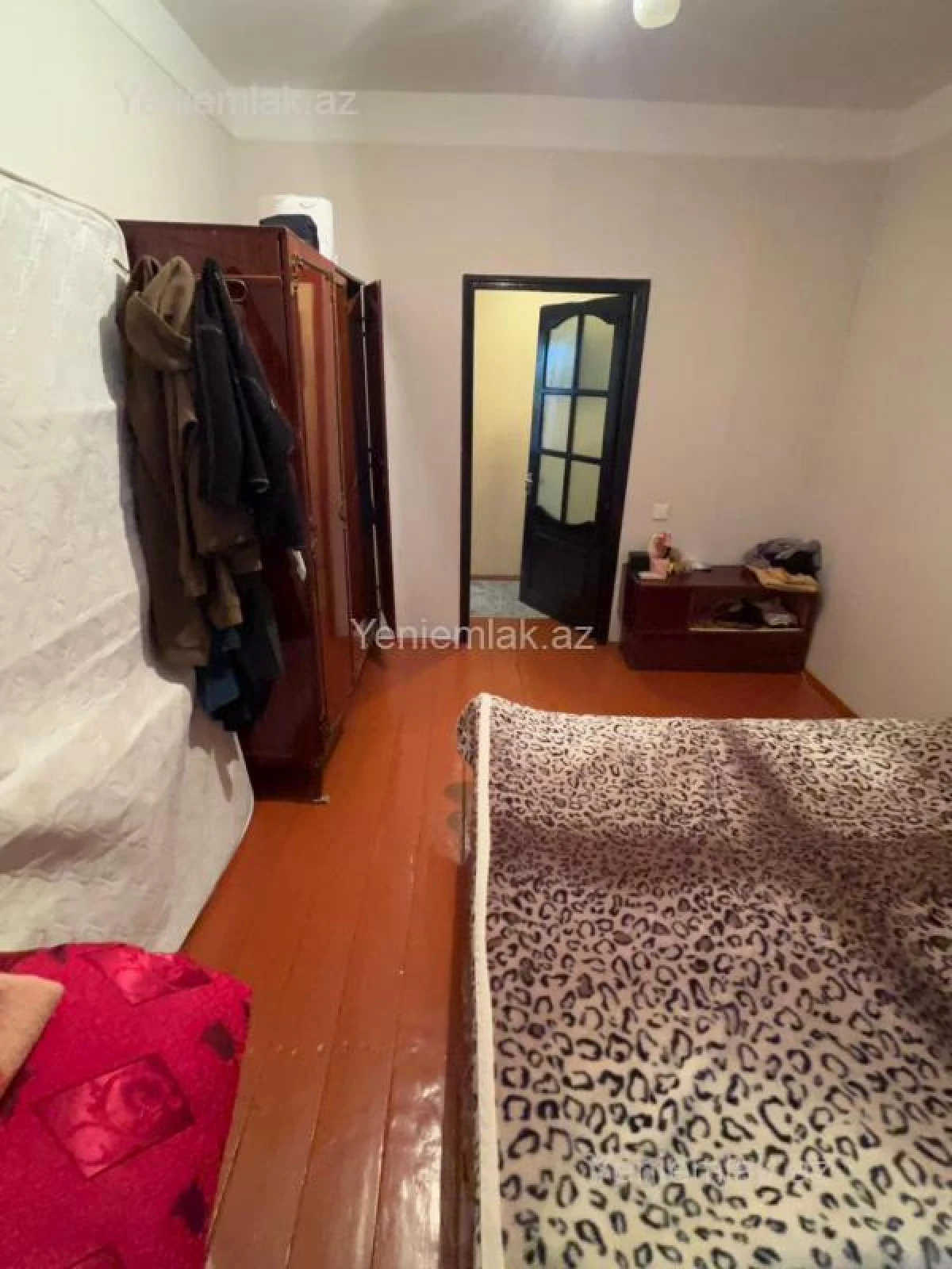 Satılır 2 otaqlı köhnə tikili 65 m²