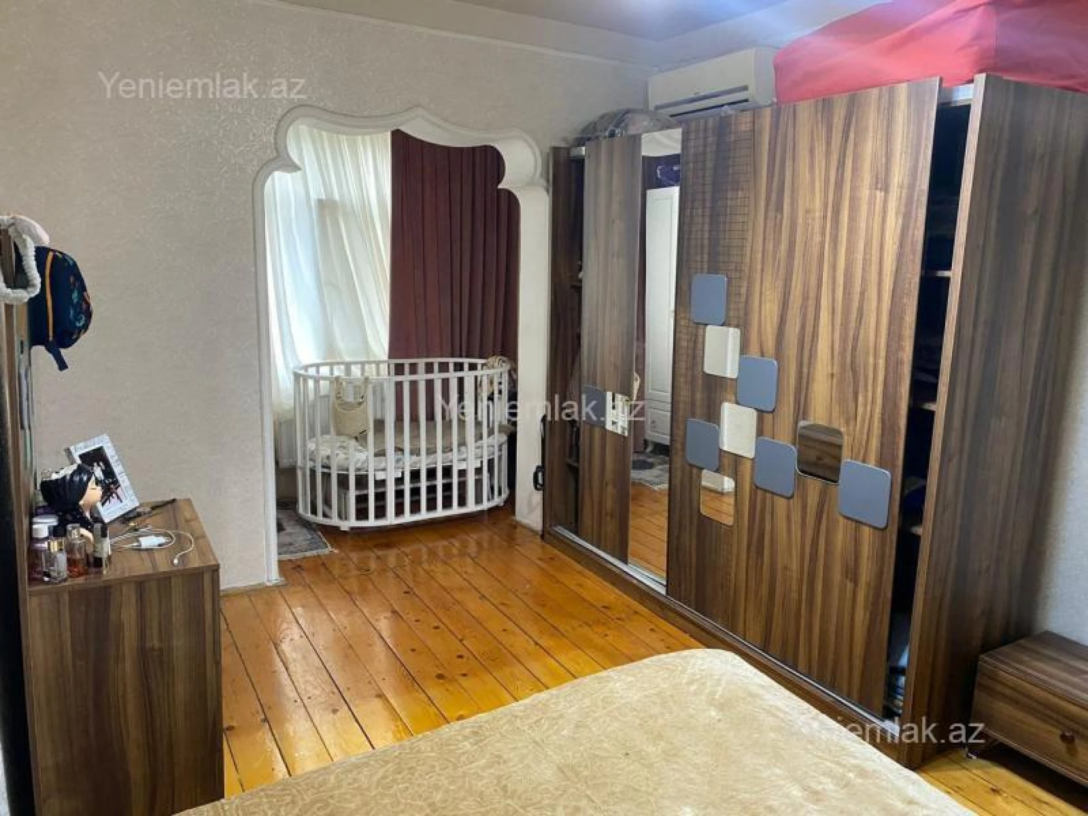 Satılır 3 otaqlı köhnə tikili 85 m²
