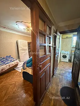 Satılır 1 otaqlı köhnə tikili 35 m²