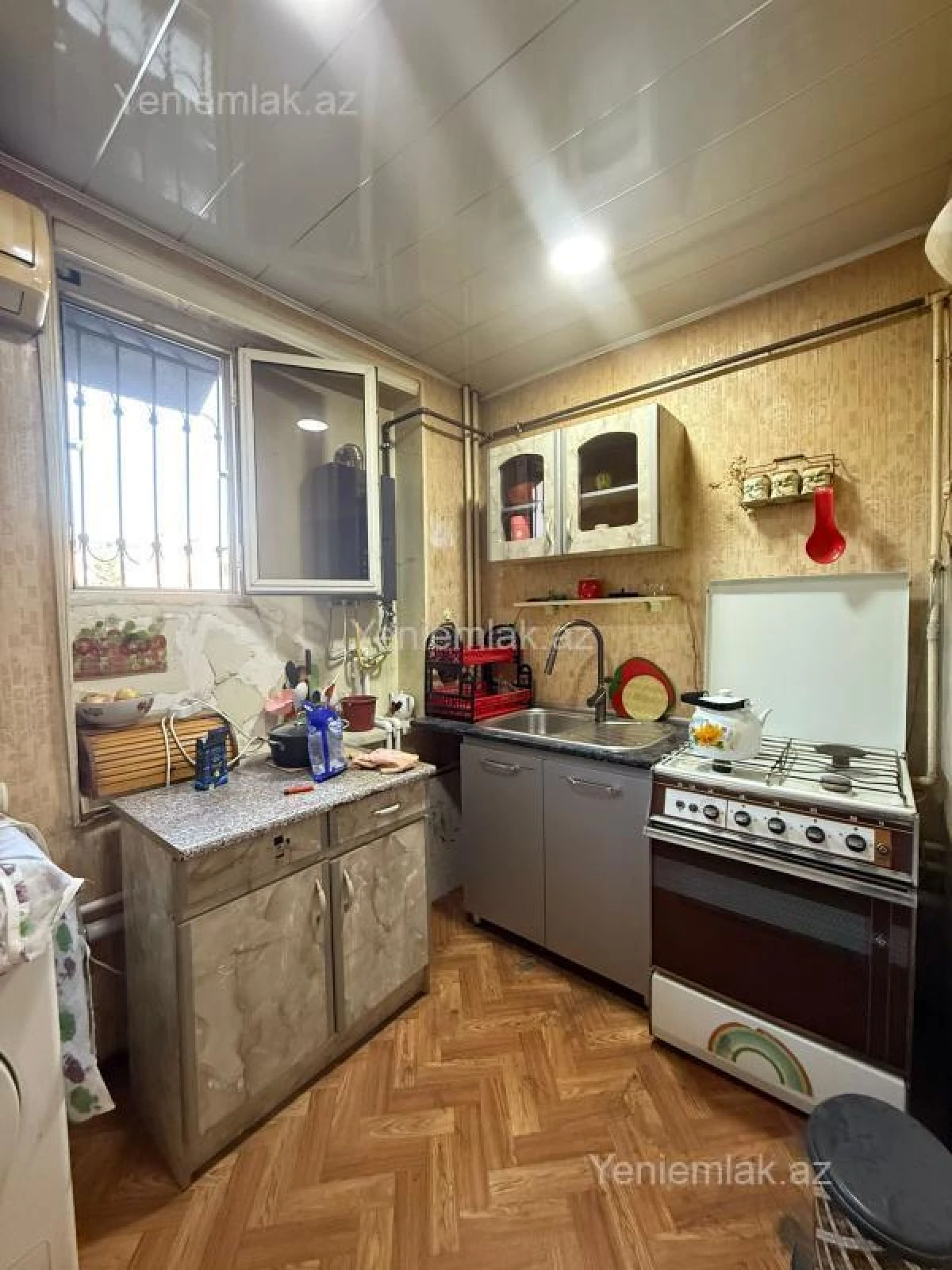 Satılır 1 otaqlı köhnə tikili 35 m²