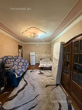 Satılır 1 otaqlı köhnə tikili 35 m²