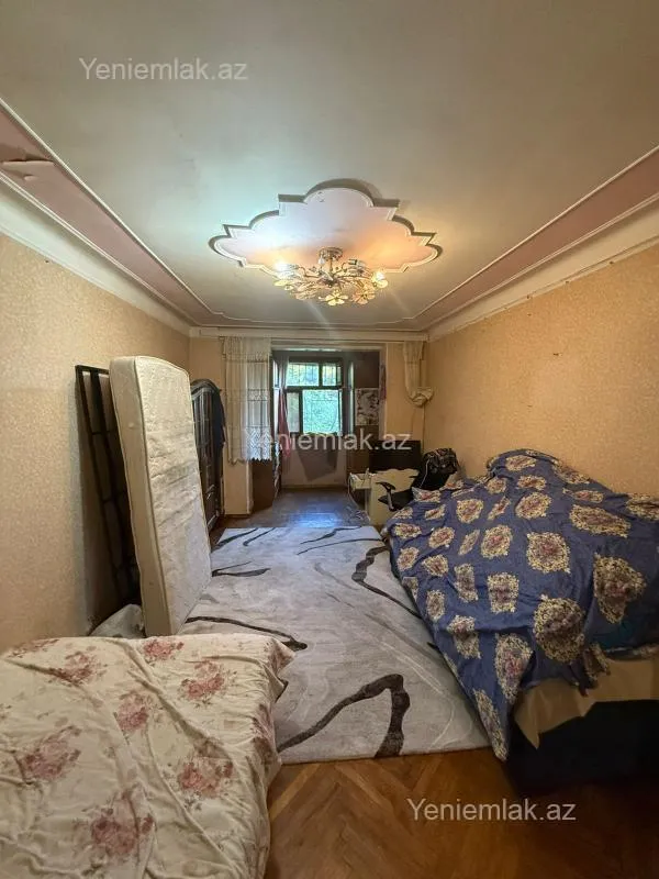 Satılır 1 otaqlı köhnə tikili 35 m²