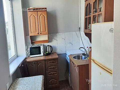 Satılır 1 otaqlı köhnə tikili 35 m²