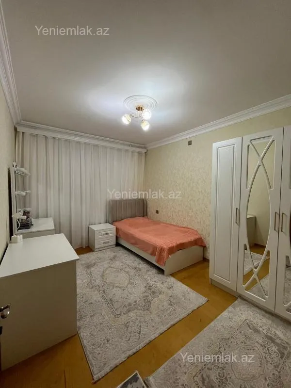 Satılır 5 otaqlı köhnə tikili 115 m²