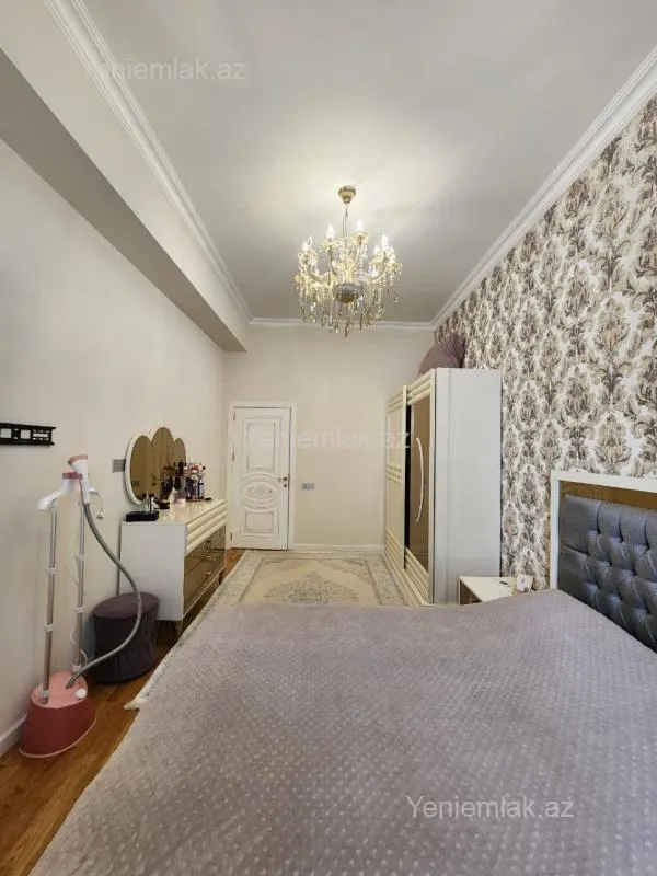 Satılır 3 otaqlı yeni tikili 105 m²