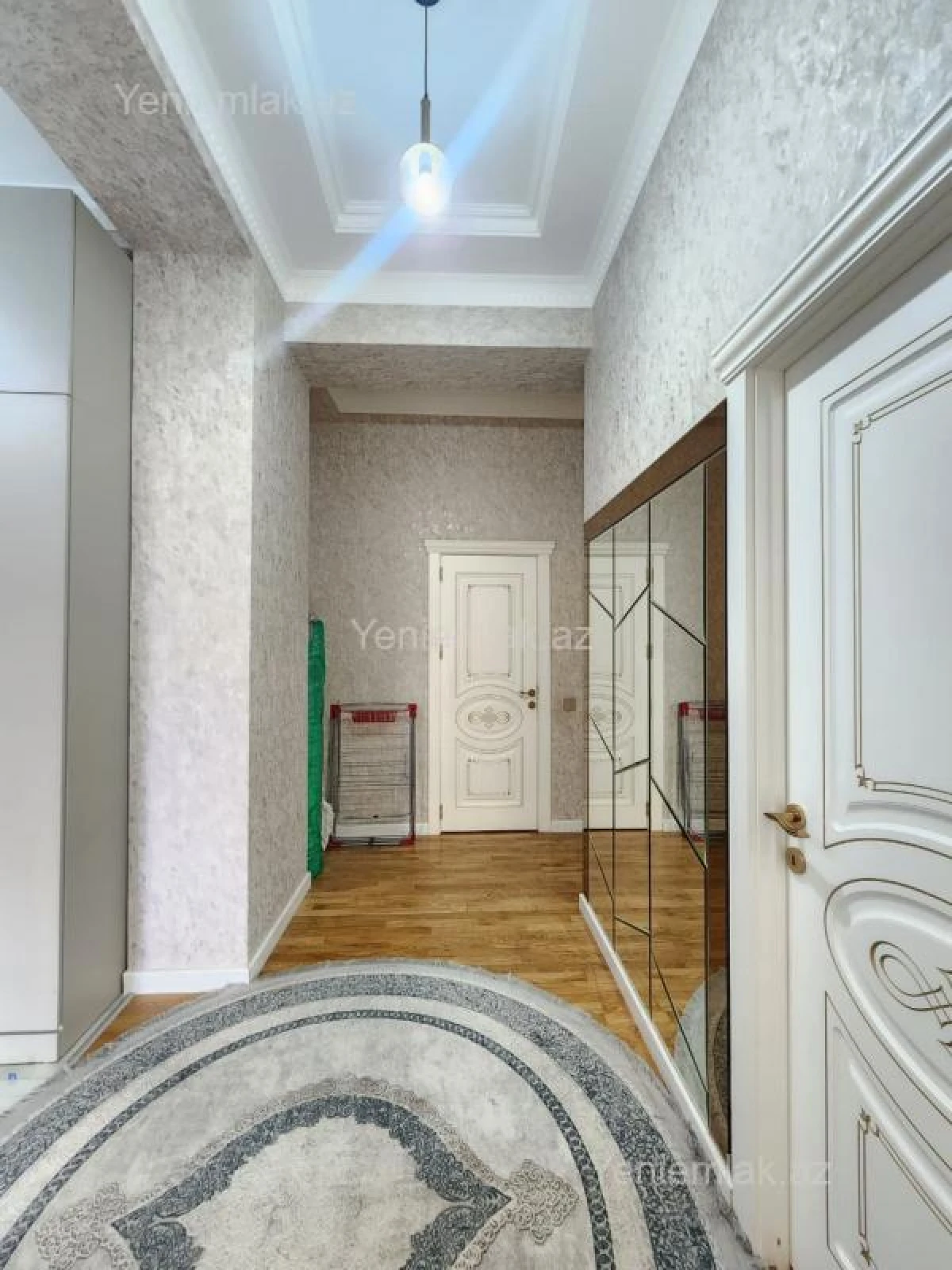 Satılır 3 otaqlı yeni tikili 105 m²