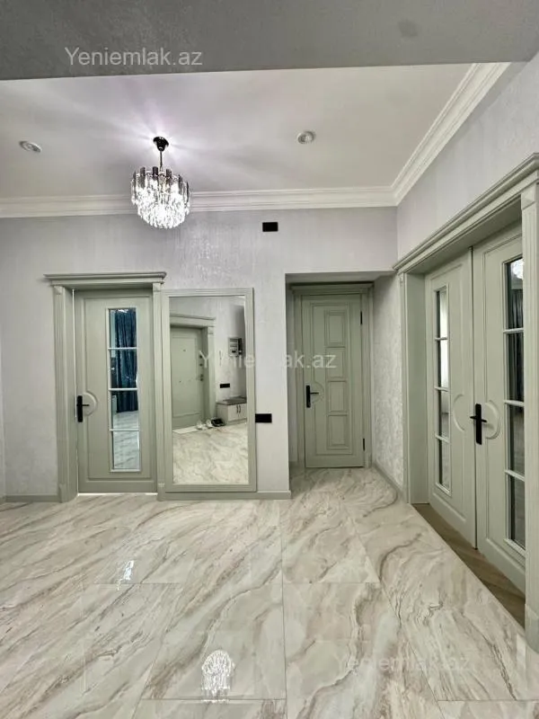 Satılır 3 otaqlı yeni tikili 150 m²