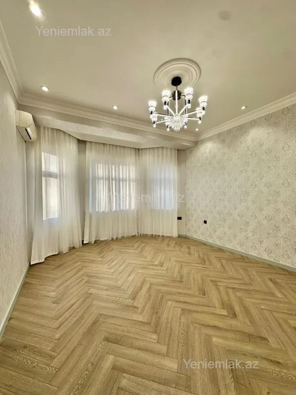 Satılır 3 otaqlı yeni tikili 150 m²