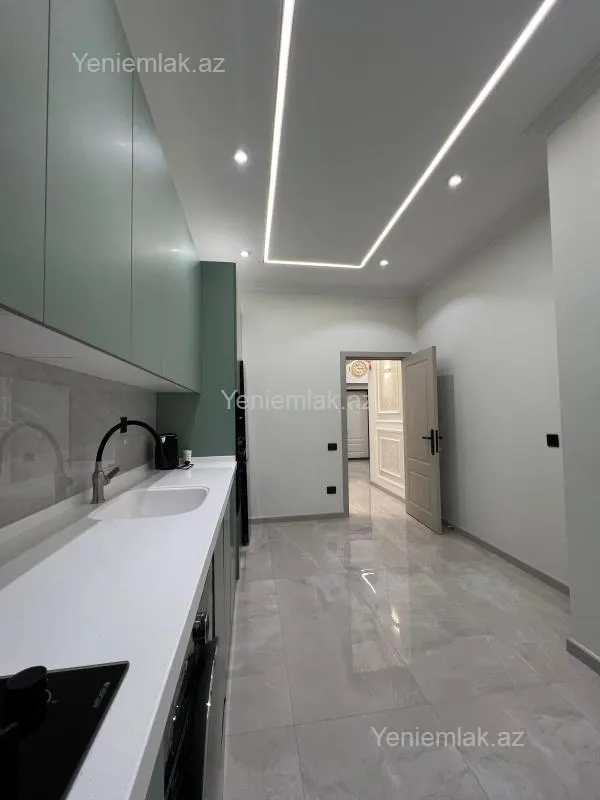 Satılır 3 otaqlı yeni tikili 105 m²