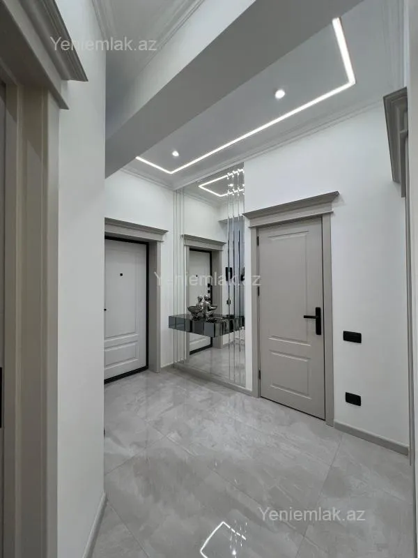 Satılır 3 otaqlı yeni tikili 105 m²