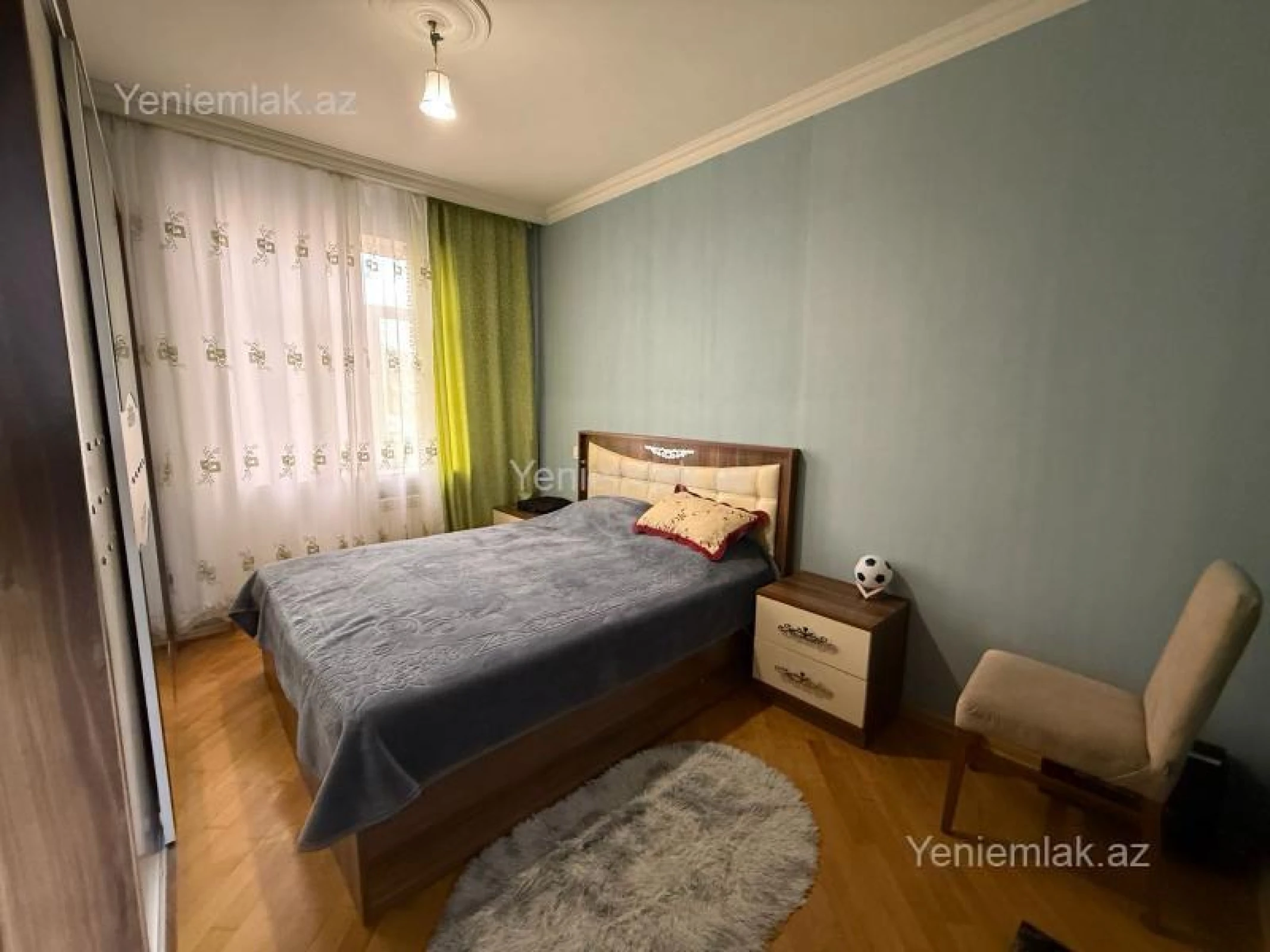 Satılır 3 otaqlı köhnə tikili 90 m²
