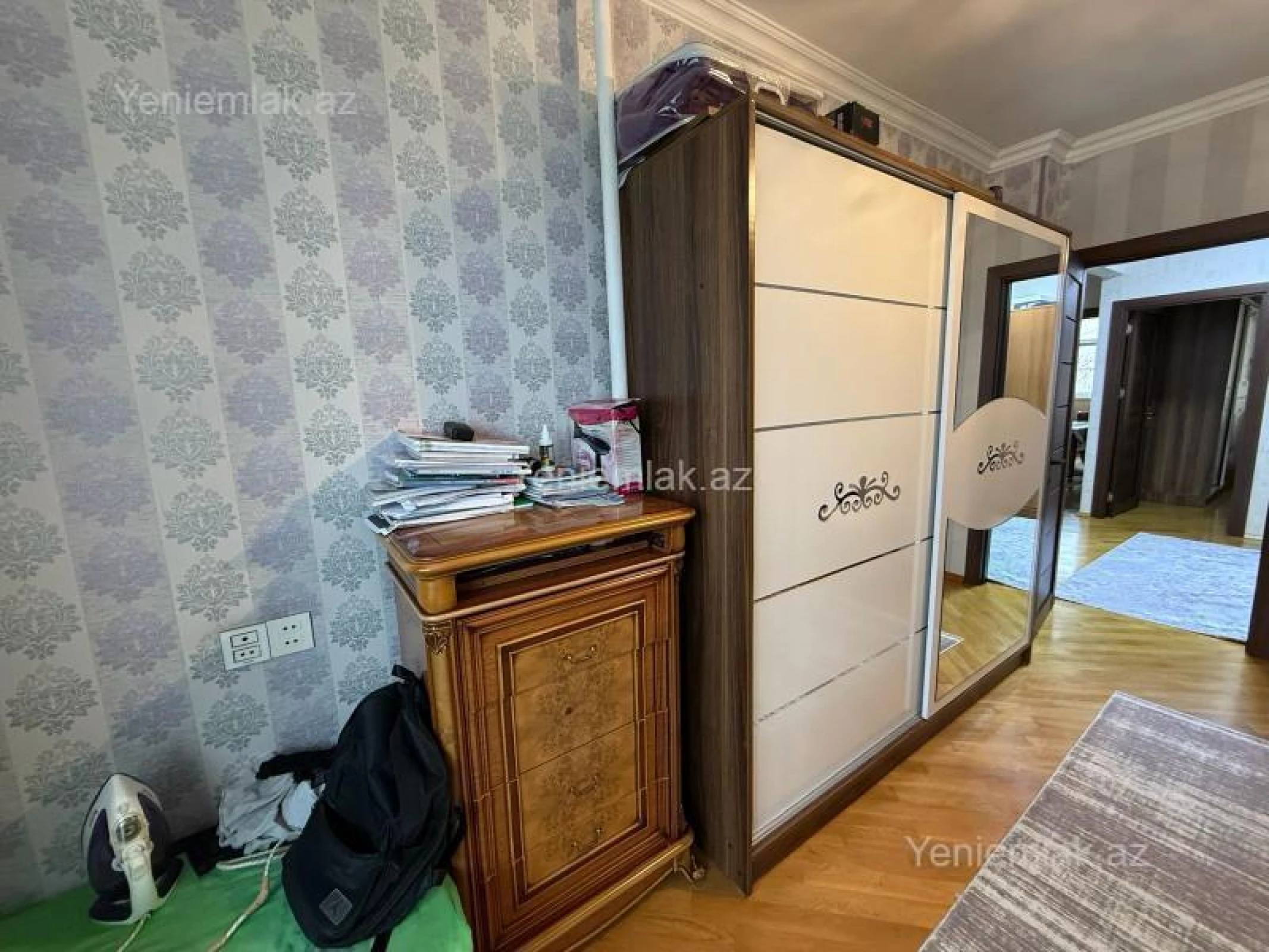 Satılır 3 otaqlı köhnə tikili 90 m²