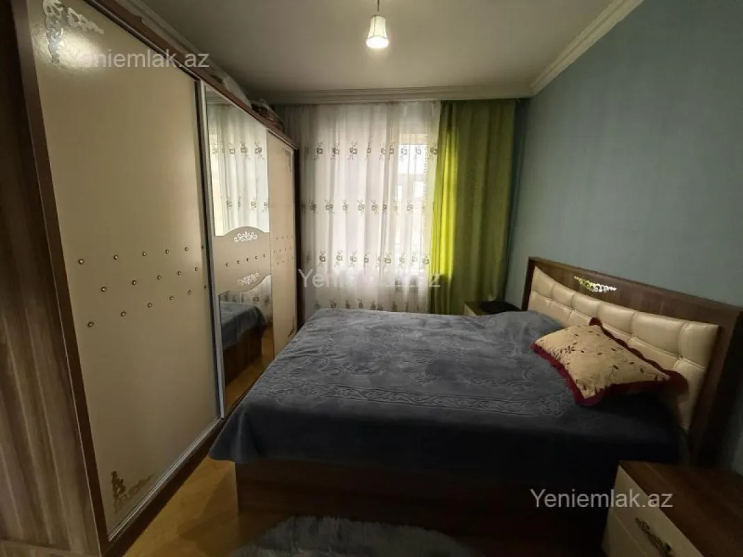 Satılır 3 otaqlı köhnə tikili 90 m²