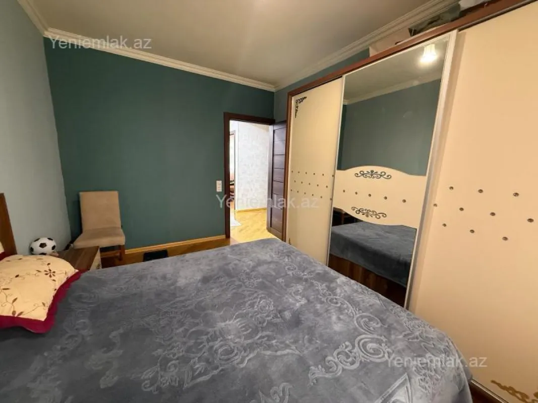 Satılır 3 otaqlı köhnə tikili 90 m²