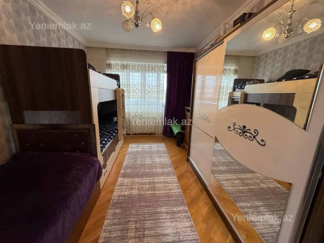 Satılır 3 otaqlı köhnə tikili 90 m²