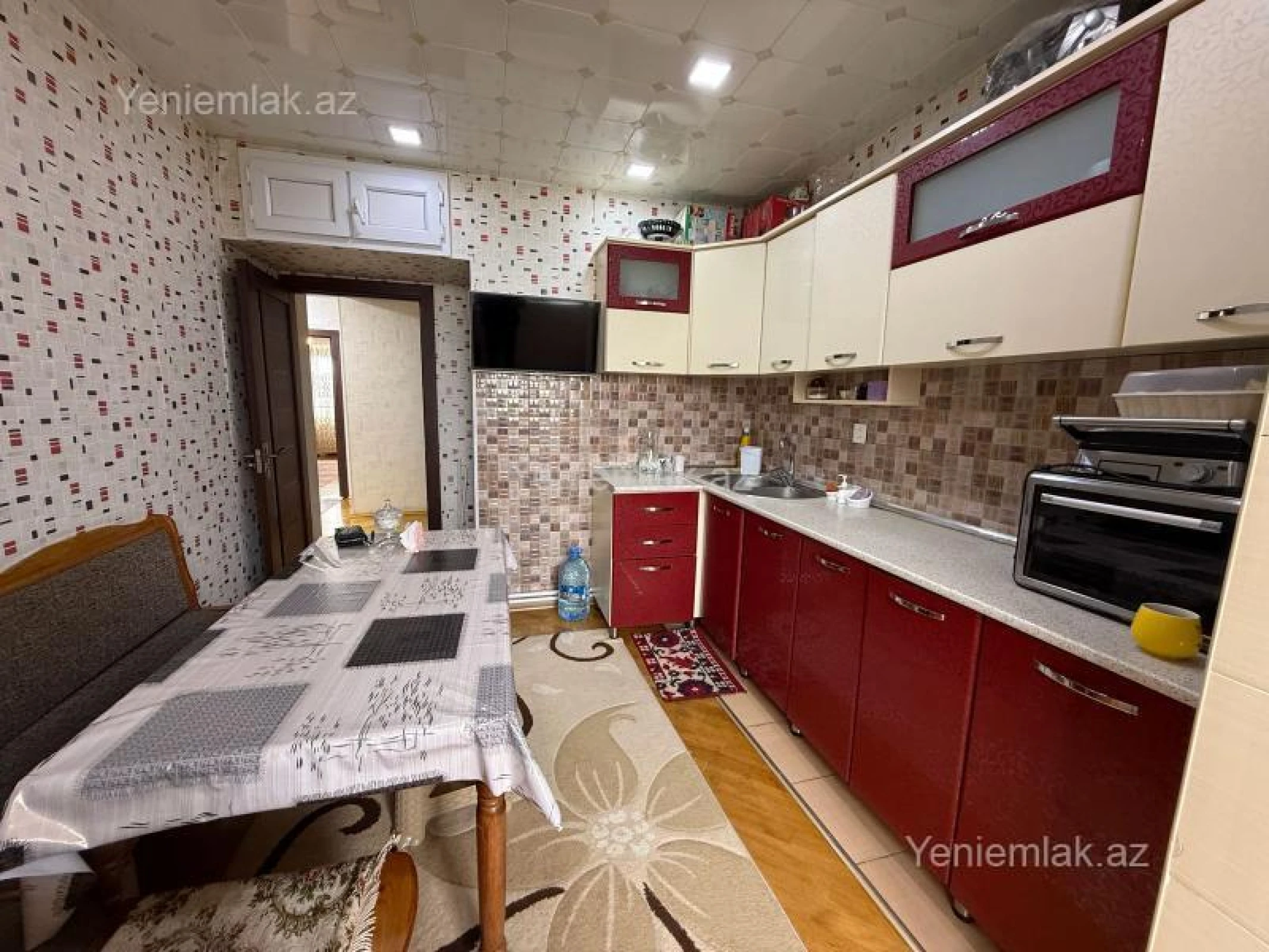 Satılır 3 otaqlı köhnə tikili 90 m²