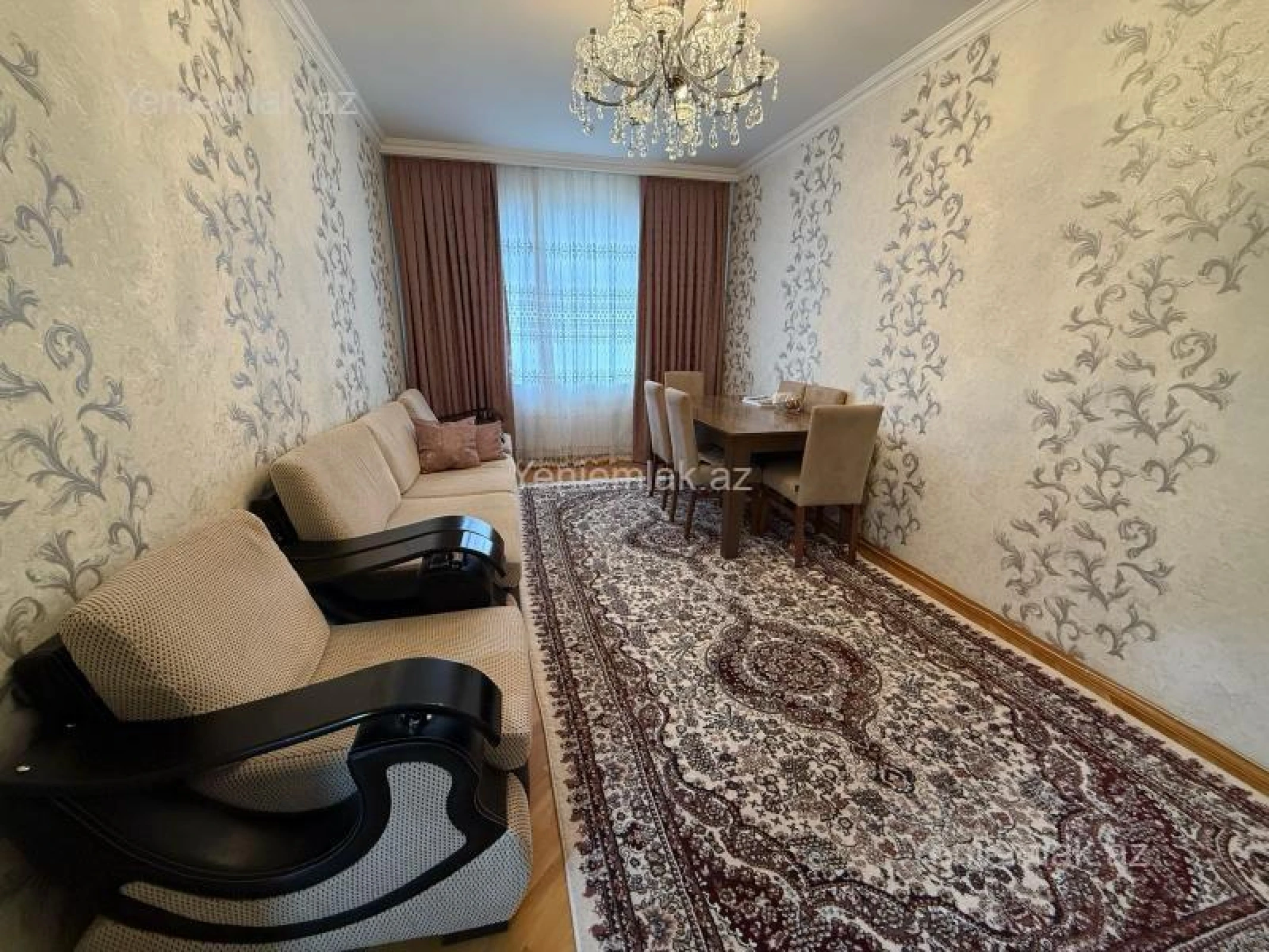 Satılır 3 otaqlı köhnə tikili 90 m²