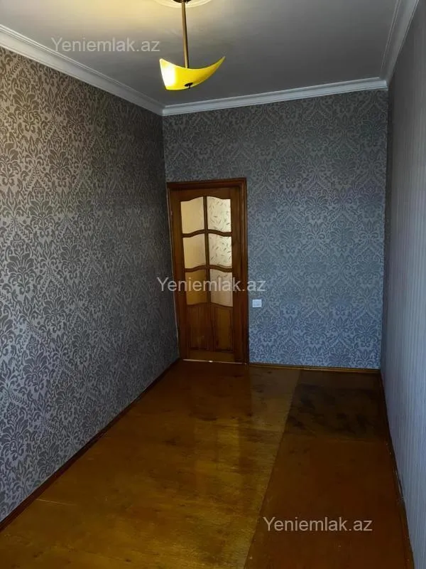 Satılır 3 otaqlı köhnə tikili 55 m²