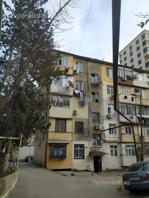 Satılır 3 otaqlı köhnə tikili 55 m²
