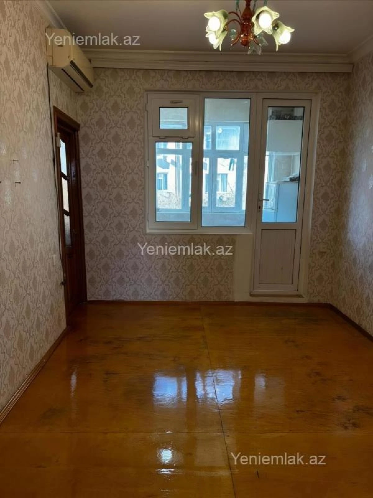 Satılır 3 otaqlı köhnə tikili 55 m²