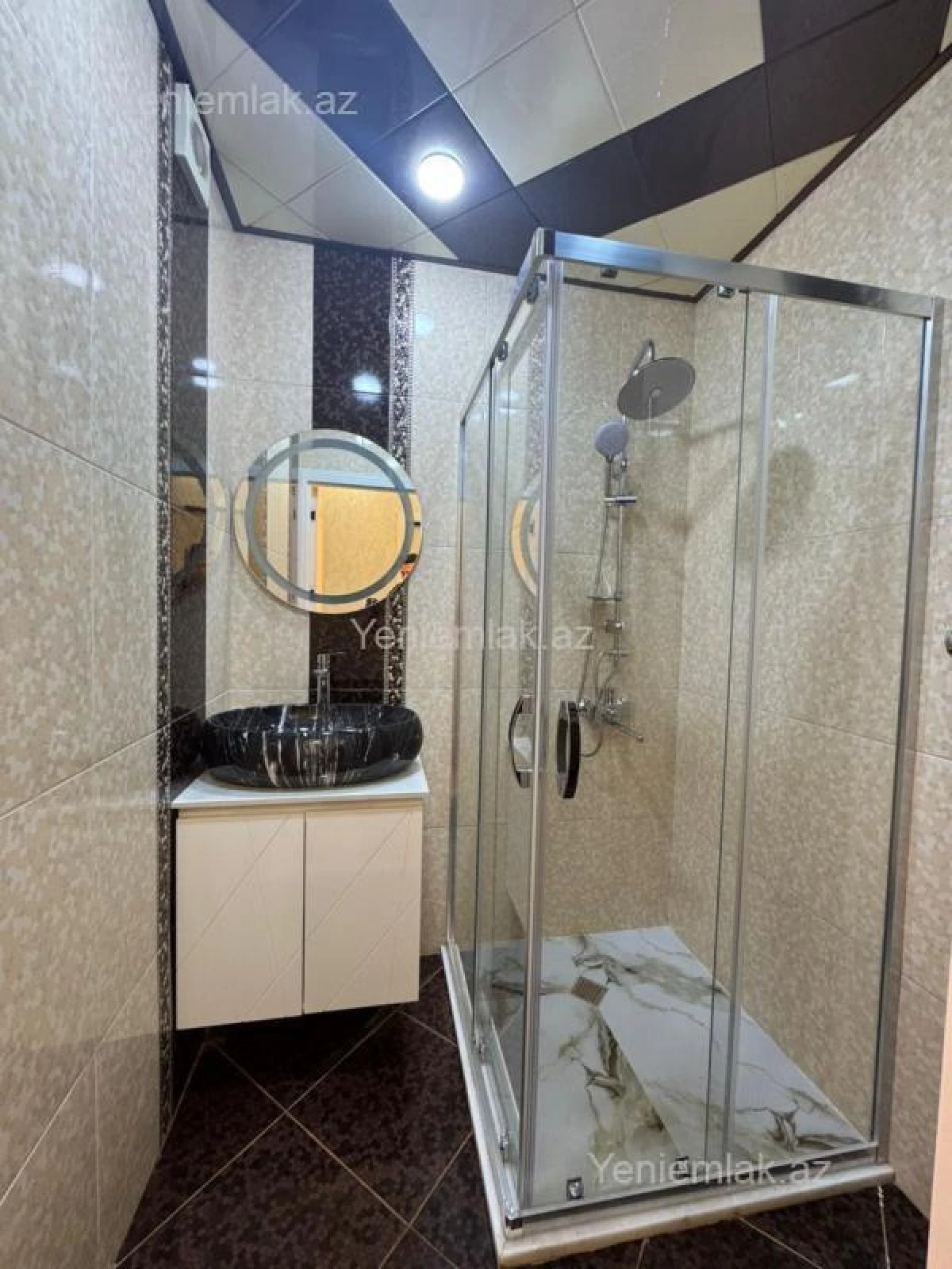 Satılır 2 otaqlı köhnə tikili 60 m²