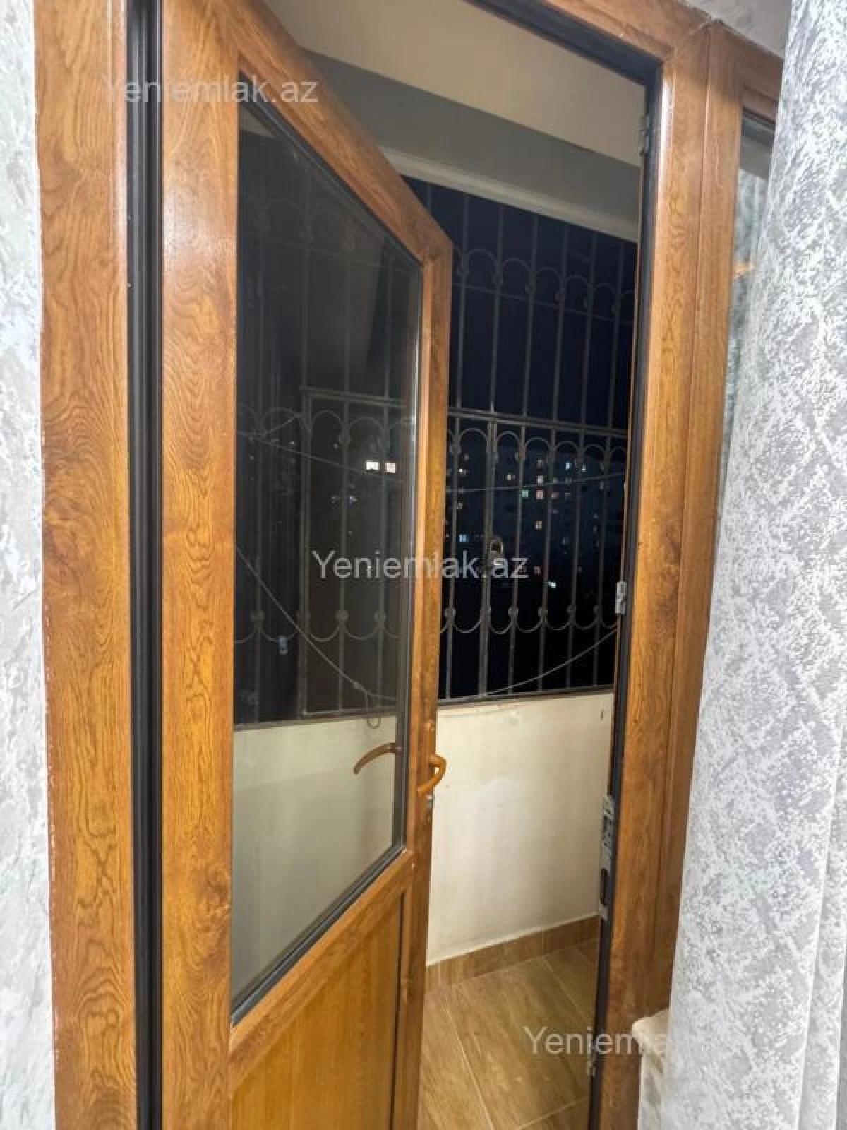Satılır 2 otaqlı köhnə tikili 60 m²