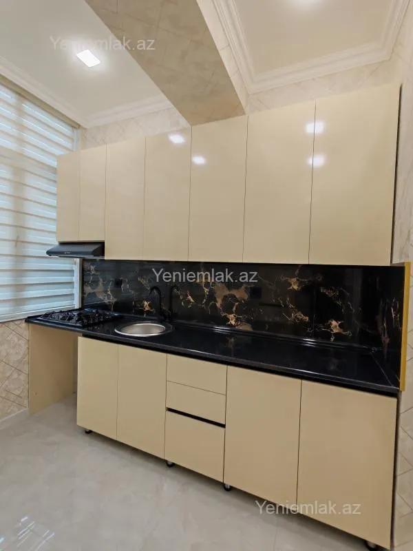 Satılır 3 otaqlı yeni tikili 75 m²