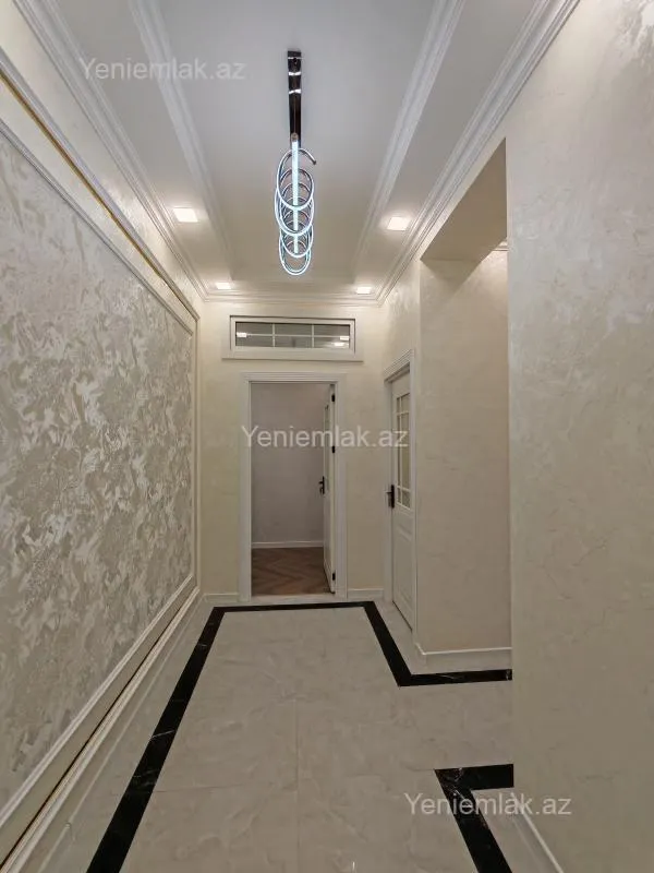 Satılır 3 otaqlı yeni tikili 75 m²