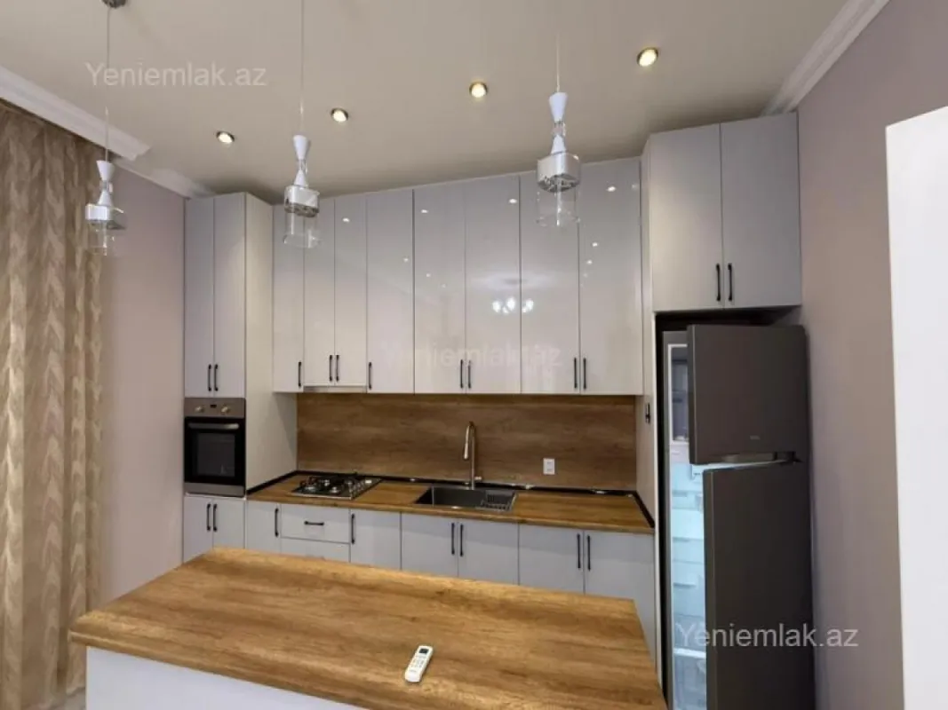 Satılır 3 otaqlı həyət evi 160 m²