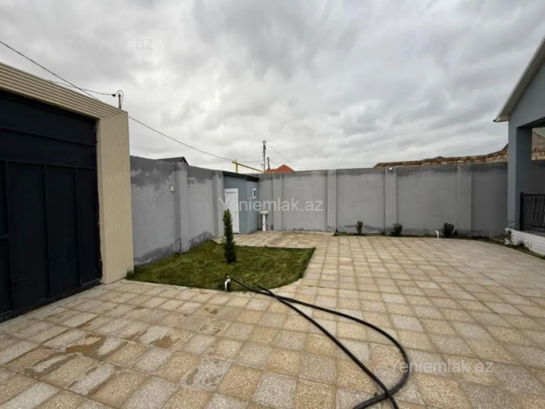 Satılır 3 otaqlı həyət evi 160 m²