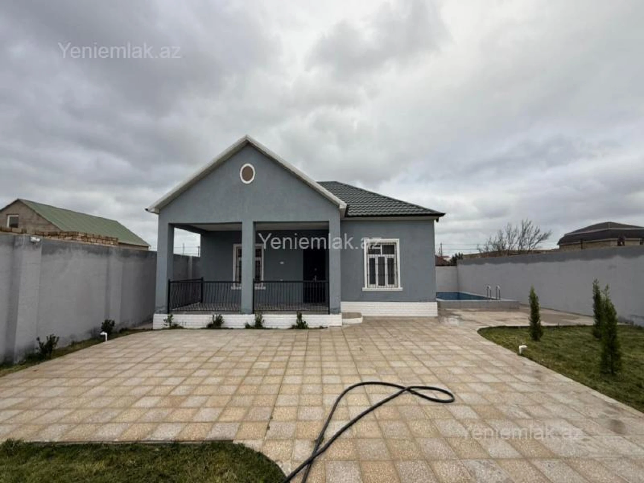 Satılır 3 otaqlı həyət evi 160 m²