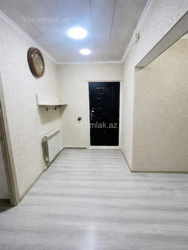 Satılır 3 otaqlı köhnə tikili 80 m²