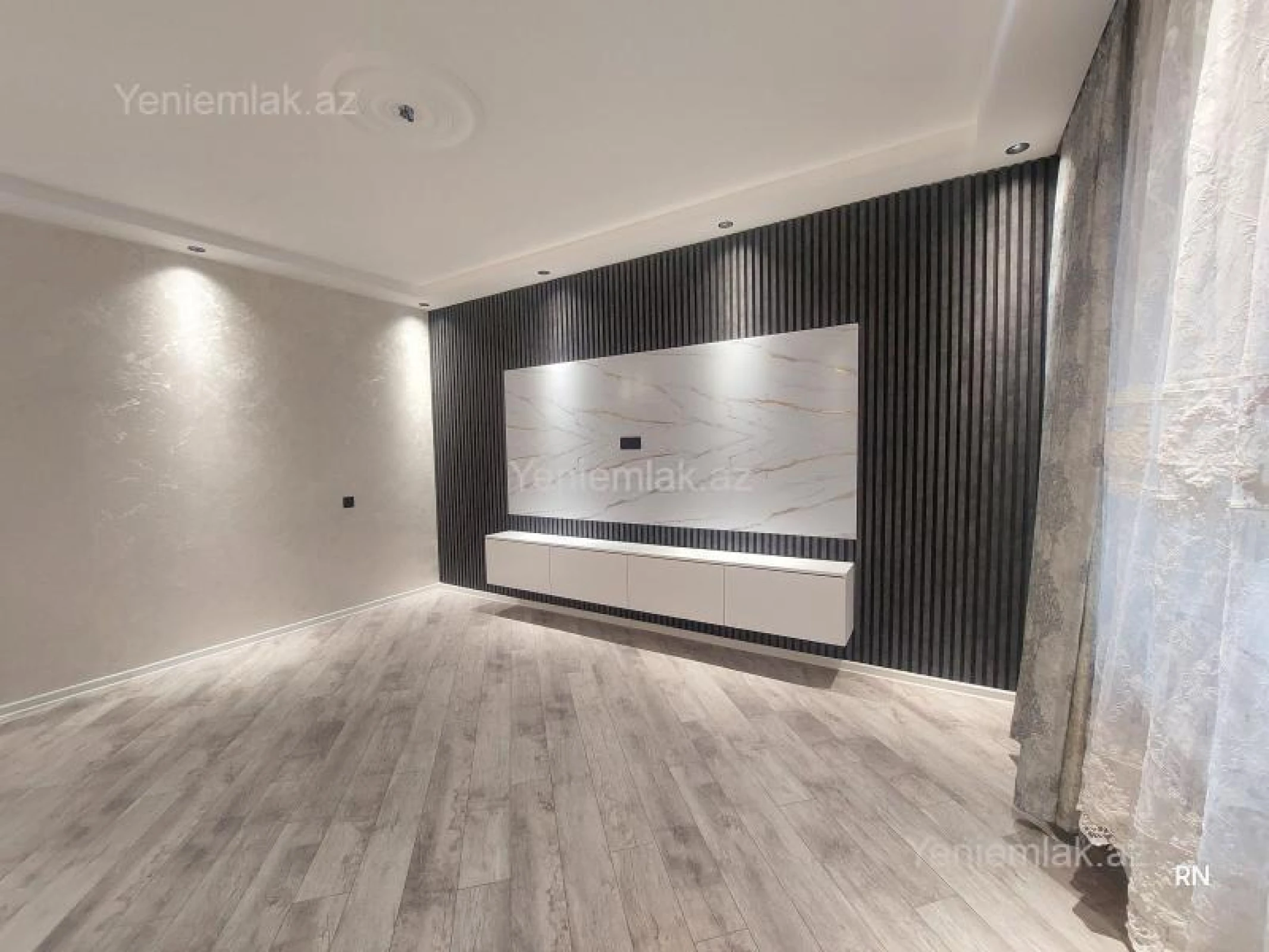 Satılır 2 otaqlı köhnə tikili 60 m²