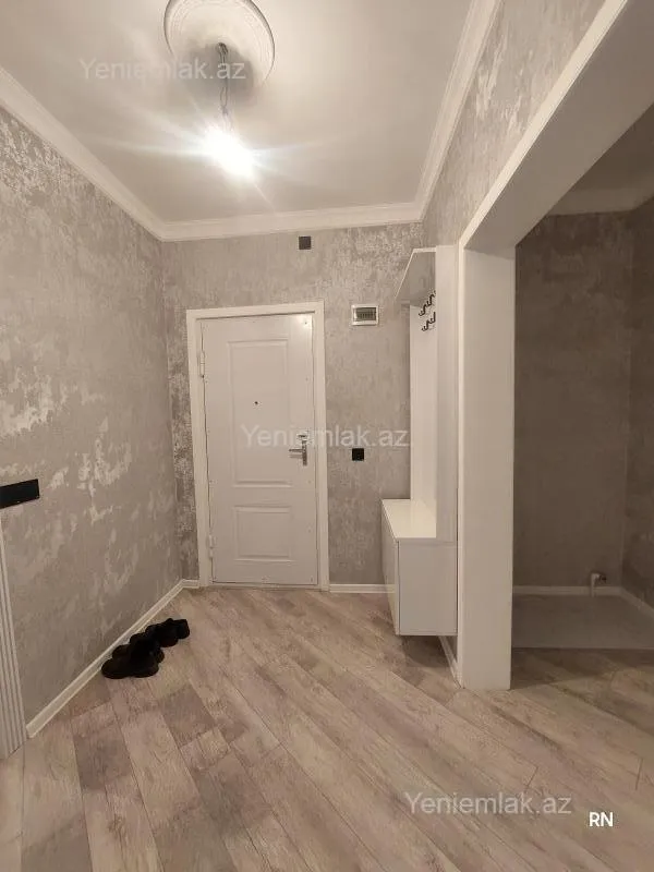 Satılır 2 otaqlı köhnə tikili 60 m²