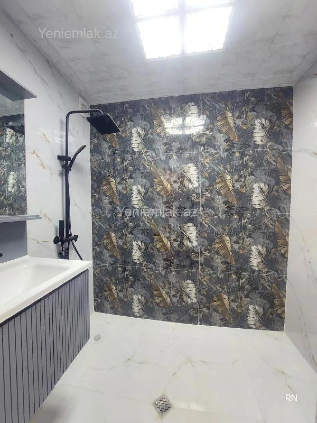 Satılır 2 otaqlı köhnə tikili 60 m²