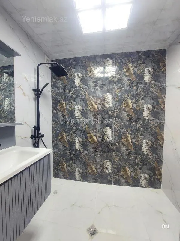 Satılır 2 otaqlı köhnə tikili 60 m²